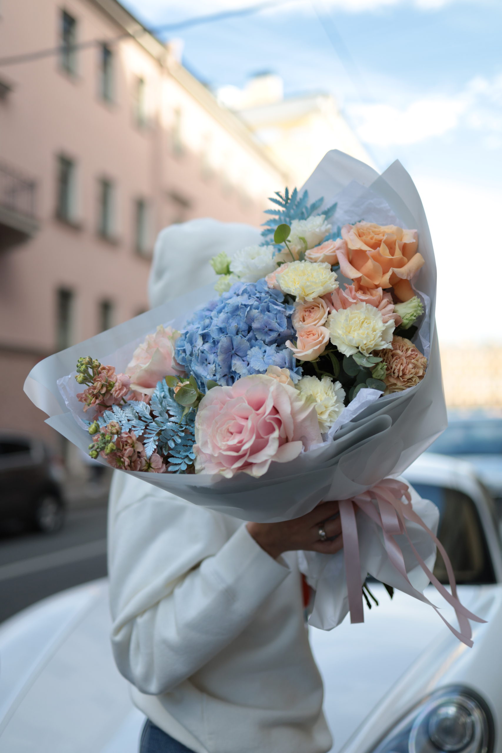 Букеты спб. Пастельный букет. Букет пастелью. Букет Питер. Букет на пастельной бумаге.