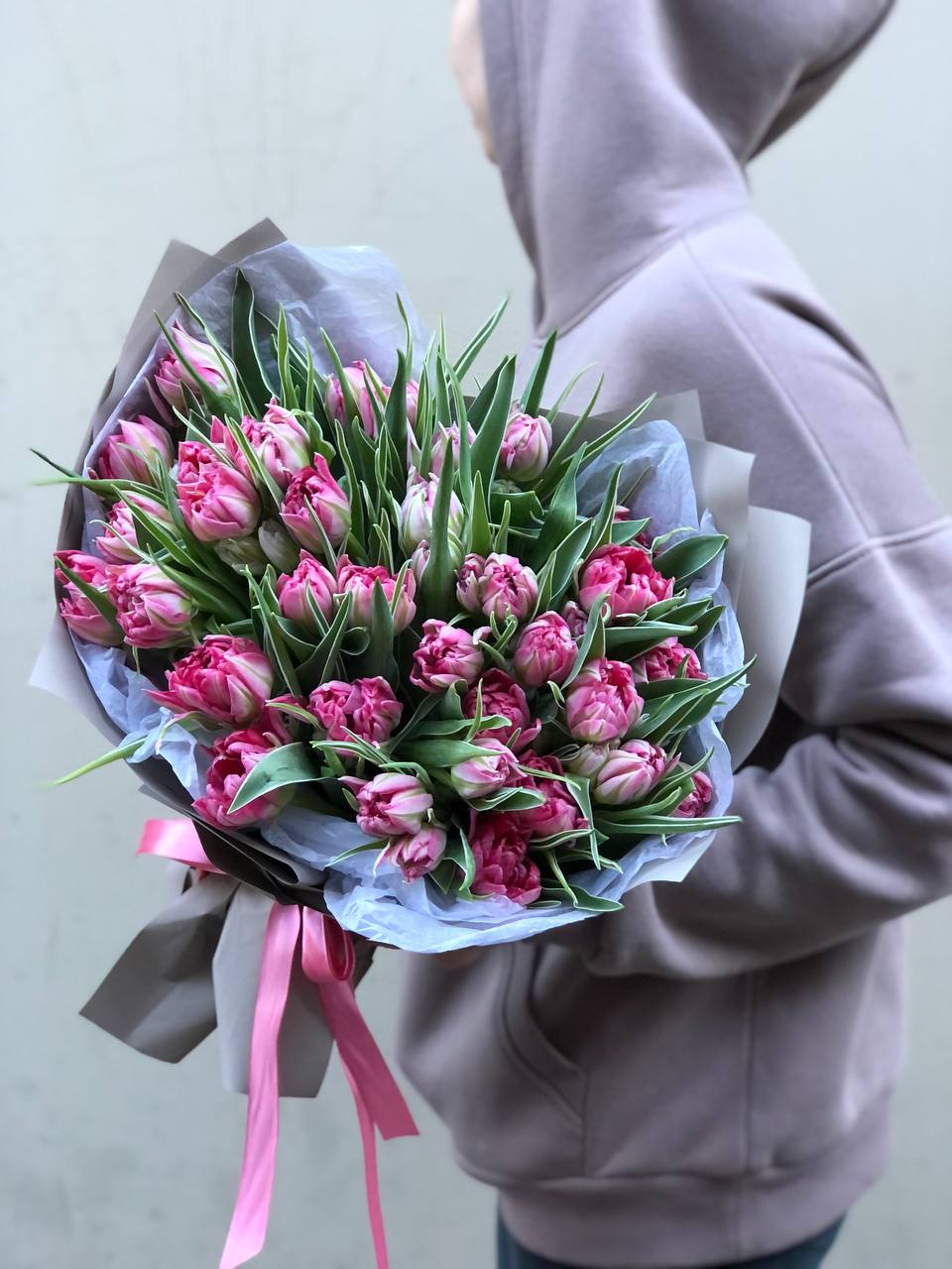 Монобукет 35 розовых махровых тюльпанов