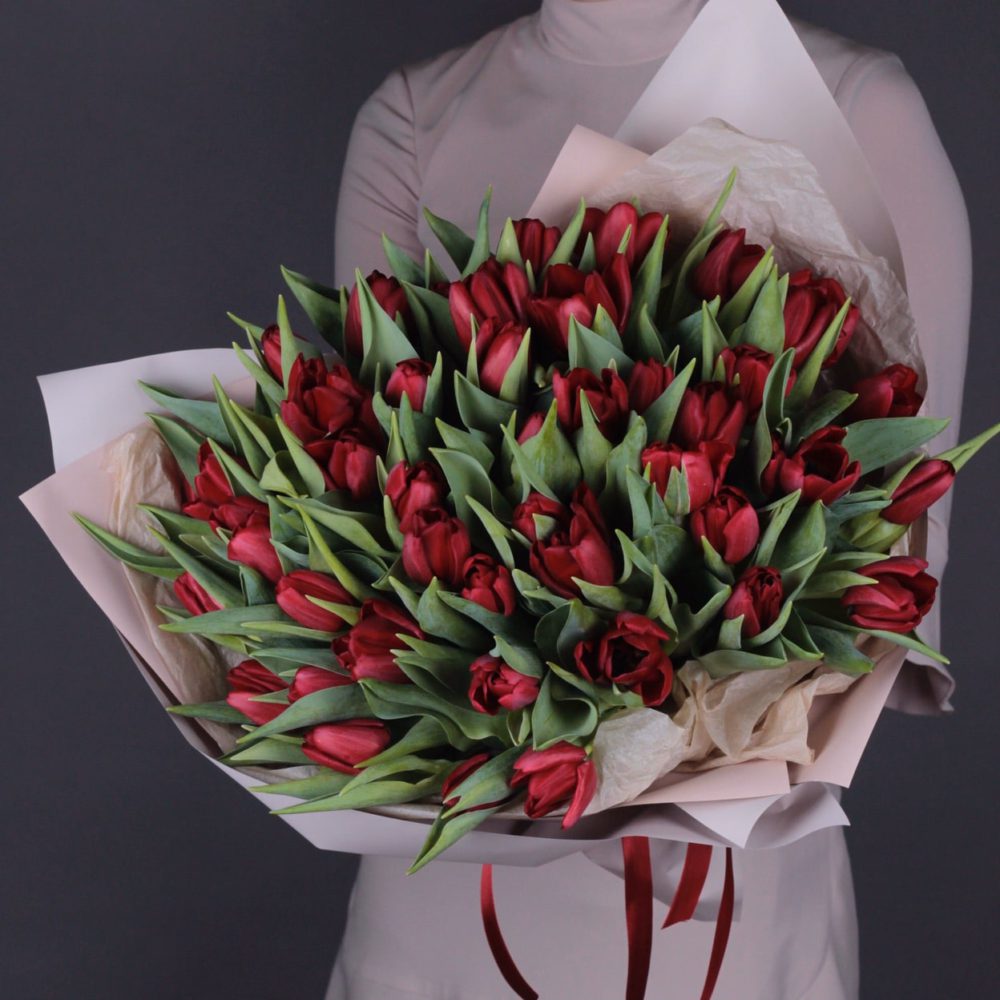 Монобукет 49 красных тюльпанов