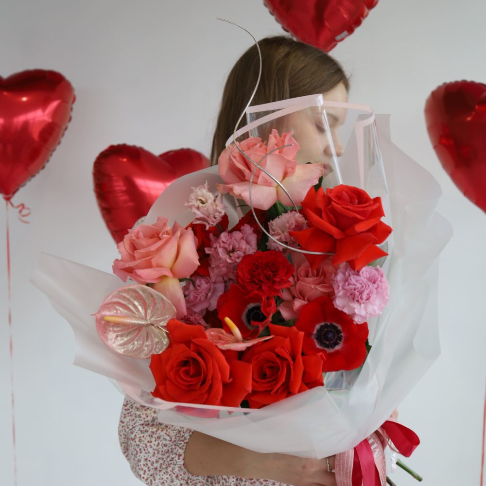 Авторский букет "Valentine`s day" размер М
