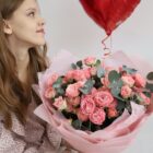 Дуо Букет кустовых роз с эвкалиптом Фото 3