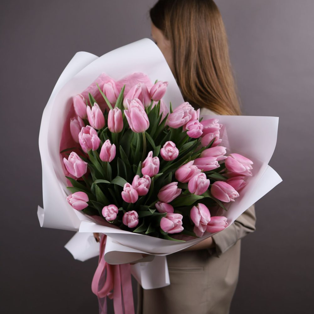 Монобукет из розовых тюльпанов 49 шт