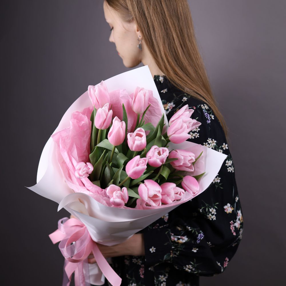 Монобукет из розовых тюльпанов 15 шт